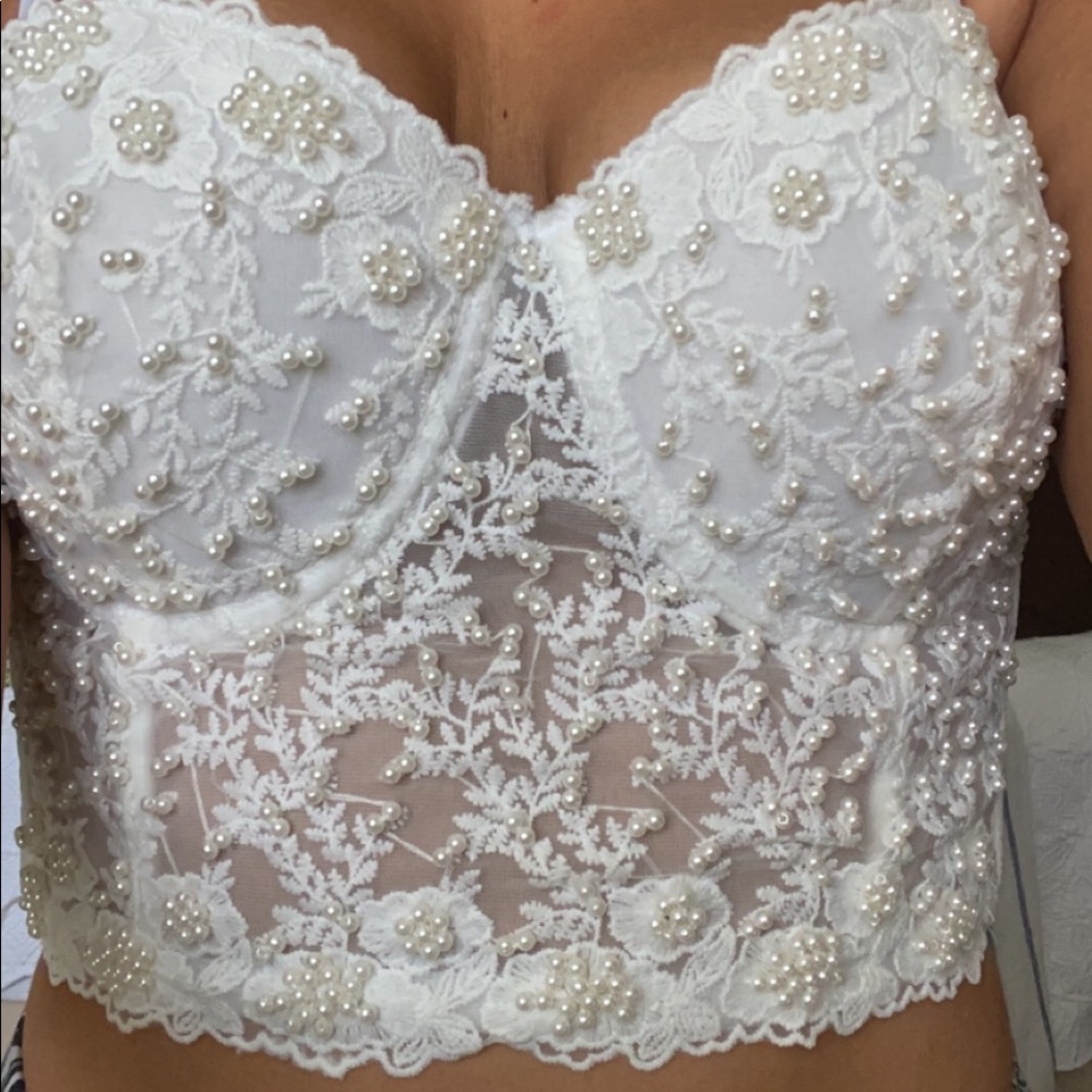 Beautiful Pearl crop top! Only worn once!